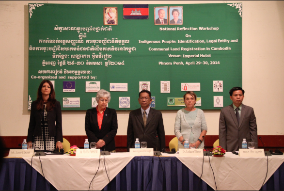 From left to right: Ms. Laura Liguori, Representative of the Delegation of the European Union to Cambodia, Ms.Flavia Pansieri, UN Deputy High Commissioner for Human Rights,  H.E. Sim Son, Advisor to the Ministry of Rural Development, Ms. Dr Ludgera Klemp, Counsellor and Head of Cooperation, Embassy of the Federal Republic of Germany Phnom Penh, Mr. Tek Vannara, Executive Director of the NGO Forum on Cambodia